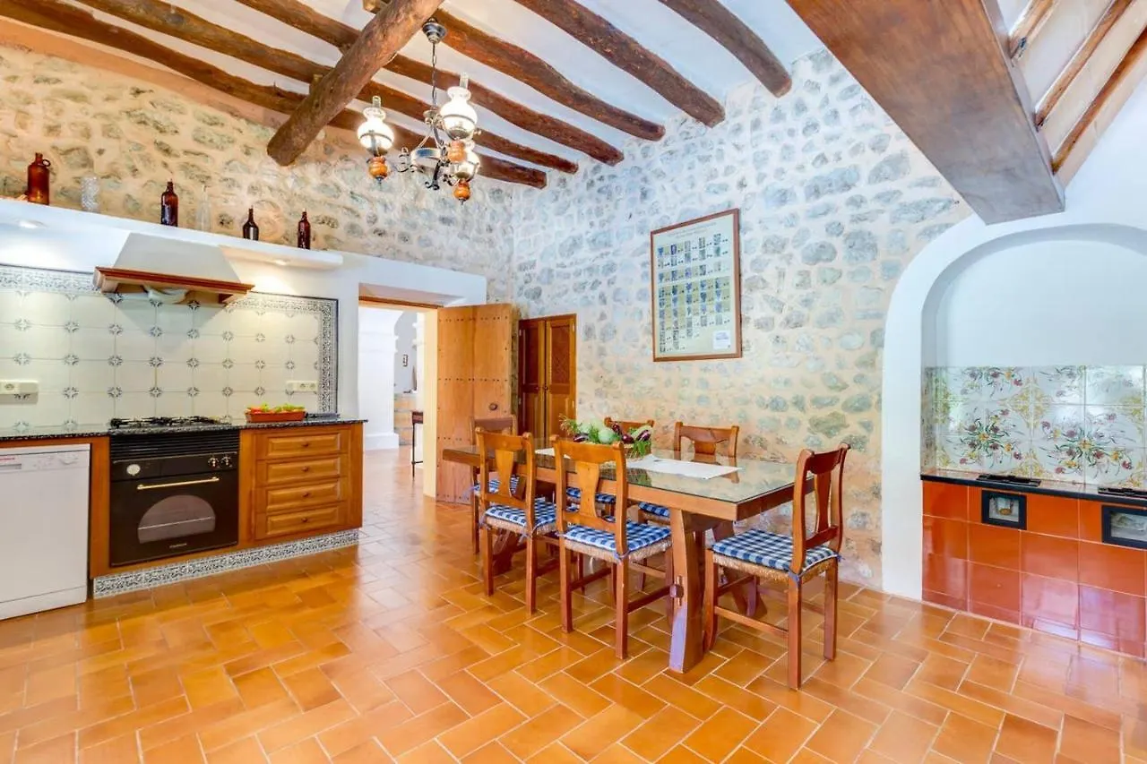 4 Bedrooms Villa With Private Pool Enclosed Garden And Wifi At 费拉尼奇 0*,