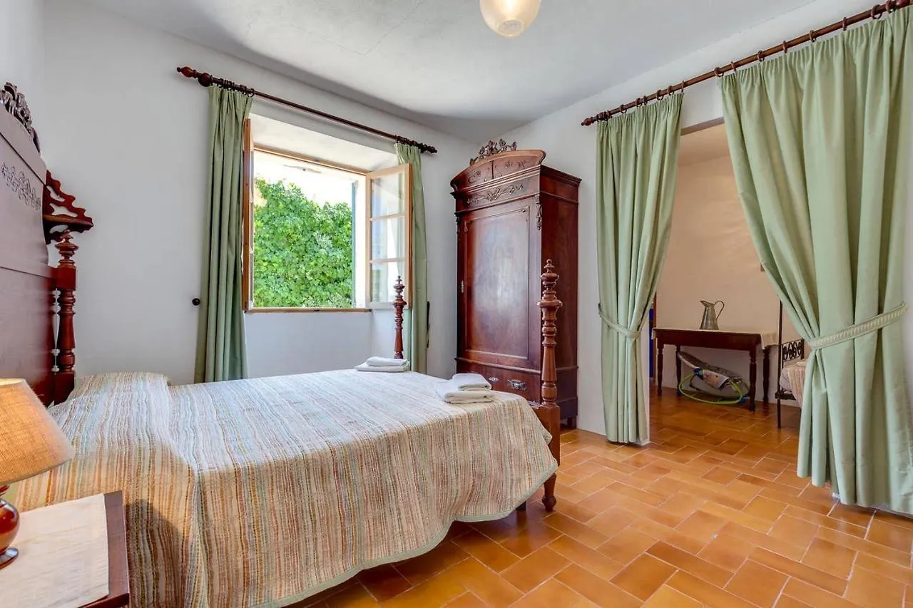 4 Bedrooms Villa With Private Pool Enclosed Garden And Wifi At 费拉尼奇