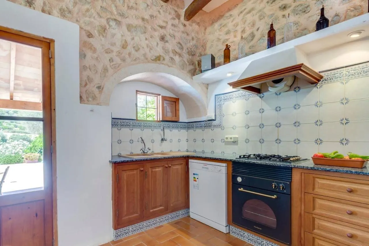 4 Bedrooms Villa With Private Pool Enclosed Garden And Wifi At 费拉尼奇