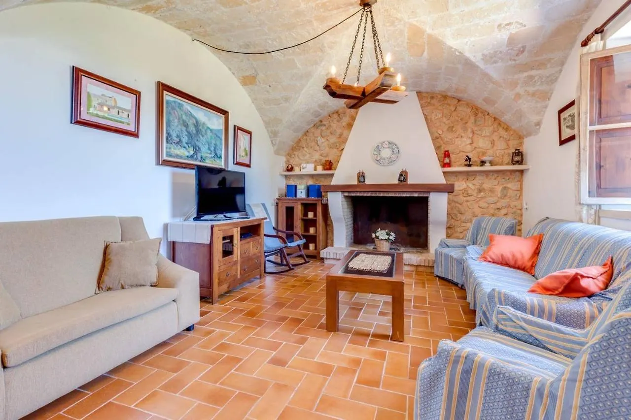 4 Bedrooms Villa With Private Pool Enclosed Garden And Wifi At 费拉尼奇