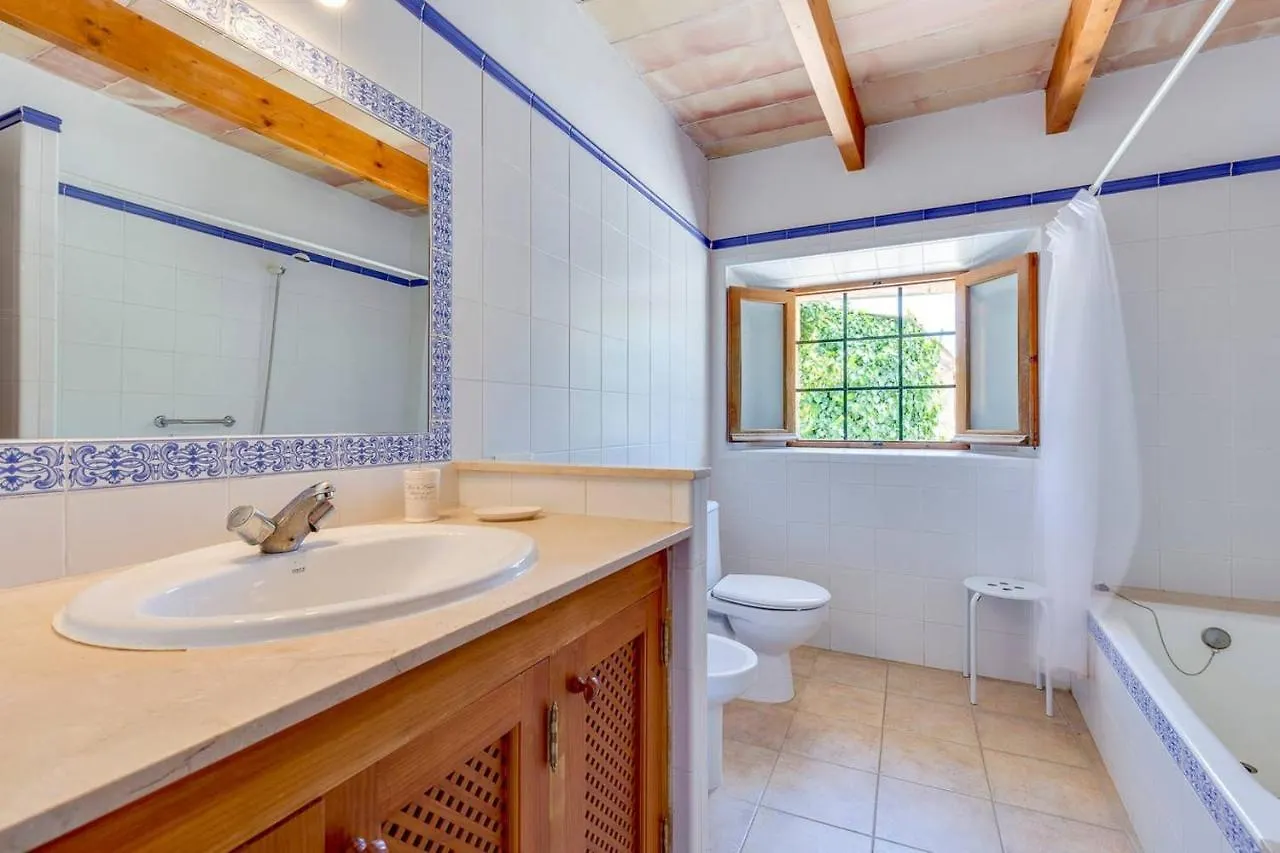 4 Bedrooms Villa With Private Pool Enclosed Garden And Wifi At 费拉尼奇